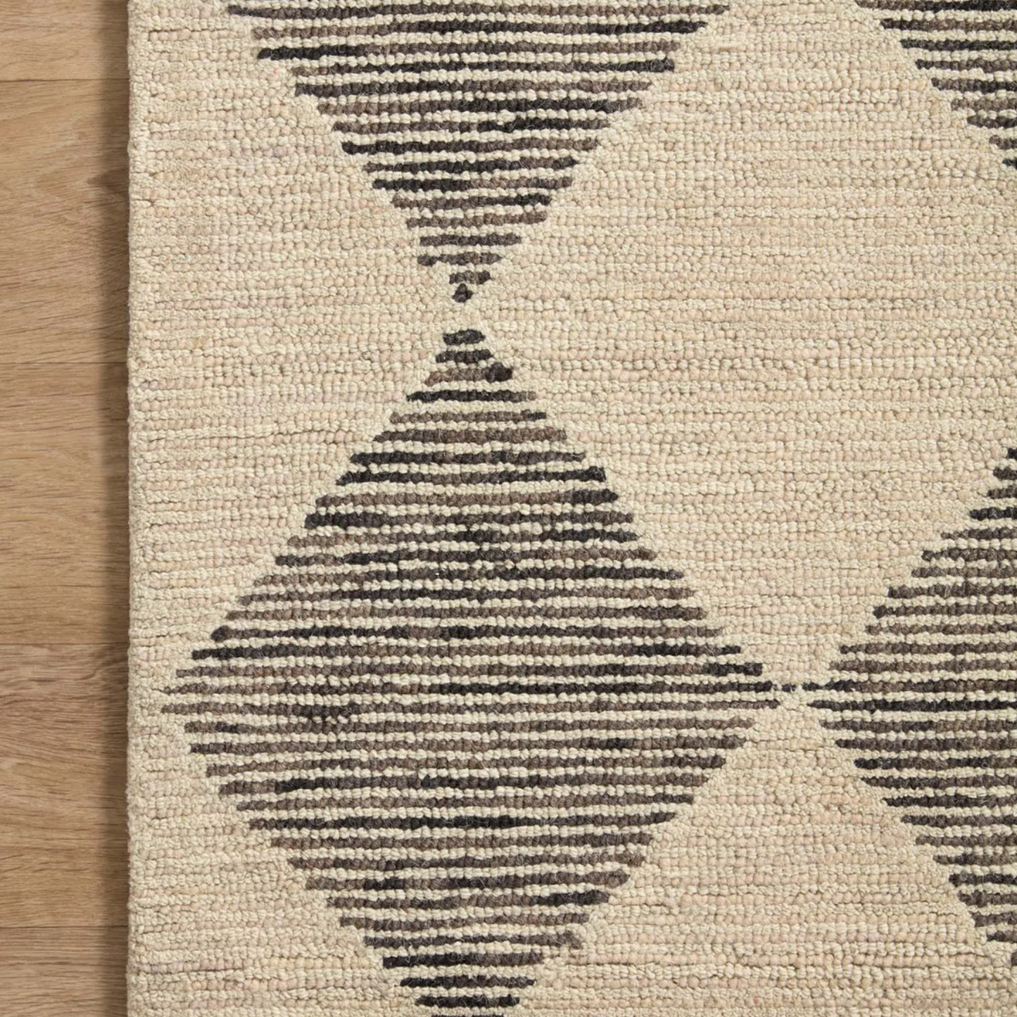 Francis - Beige/Charcoal