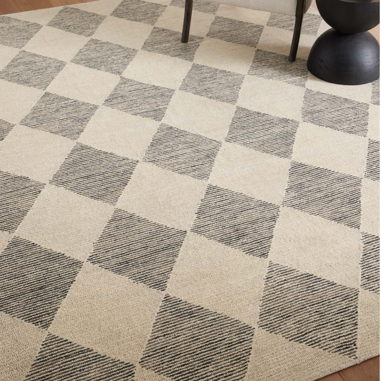 Francis - Beige/Charcoal